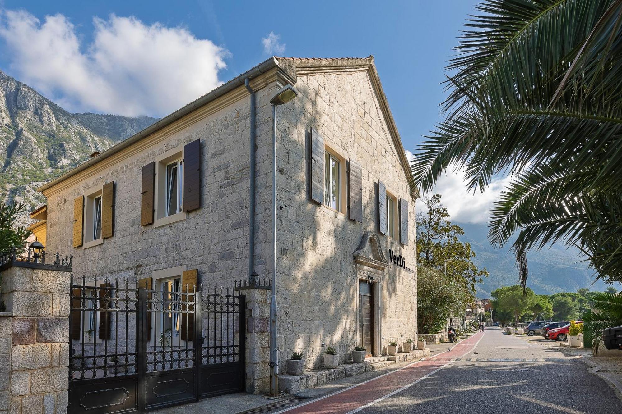 Verdi Kotor Kültér fotó